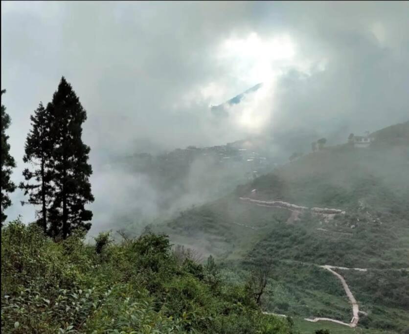 The Hill Story, Entire Chalet, Offbeat,Cozy Mussoorie Exterior foto